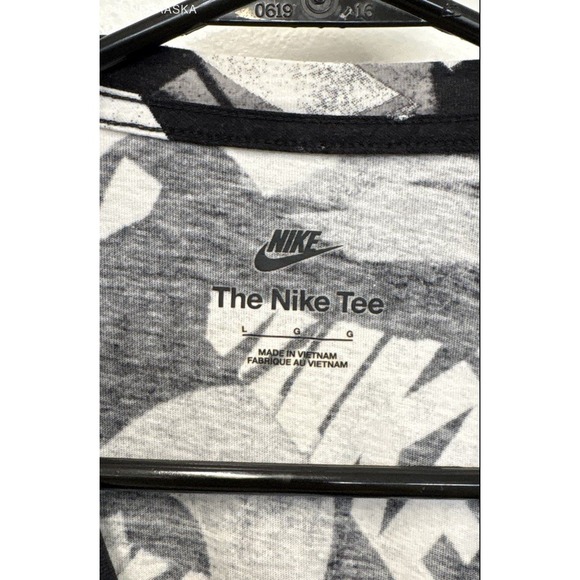 Nike All Over Logo T-Shirt Men's Black White Swoosh Graphic Tee - Size L - Picture 2 of 4